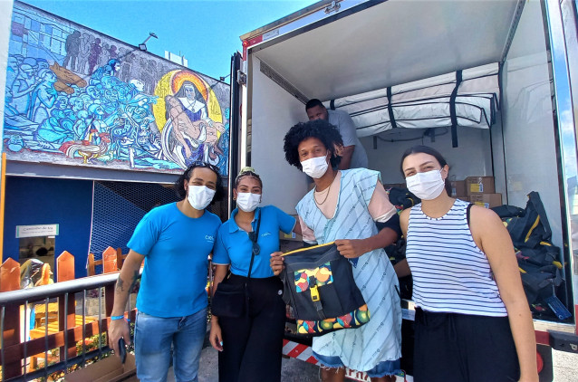Cielo doa perus para a ceia de Natal dos pacientes das Obras Sociais Irmã Dulce Cielo doa perus para a ceia de Natal dos pacientes das Obras Sociais Irmã Dulce