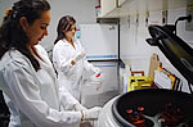 Resultados prévios apontam 100% de eficácia de vacina contra HPV Resultados prévios apontam 100% de eficácia de vacina contra HPV
