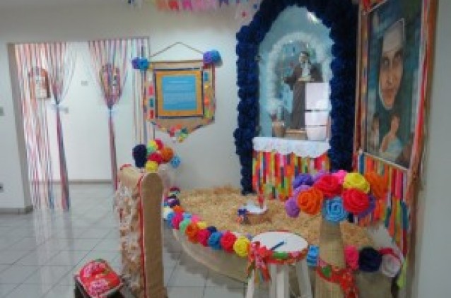 Tríduo de Santo Antônio integra exposição aberta no Memorial Irmã Dulce Tríduo de Santo Antônio integra exposição aberta no Memorial Irmã Dulce