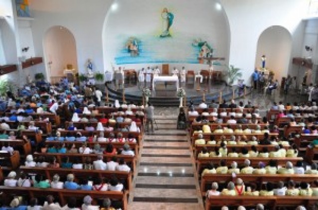 Missa festiva e procissão encerram trezena em louvor a Santo Antônio Missa festiva e procissão encerram trezena em louvor a Santo Antônio